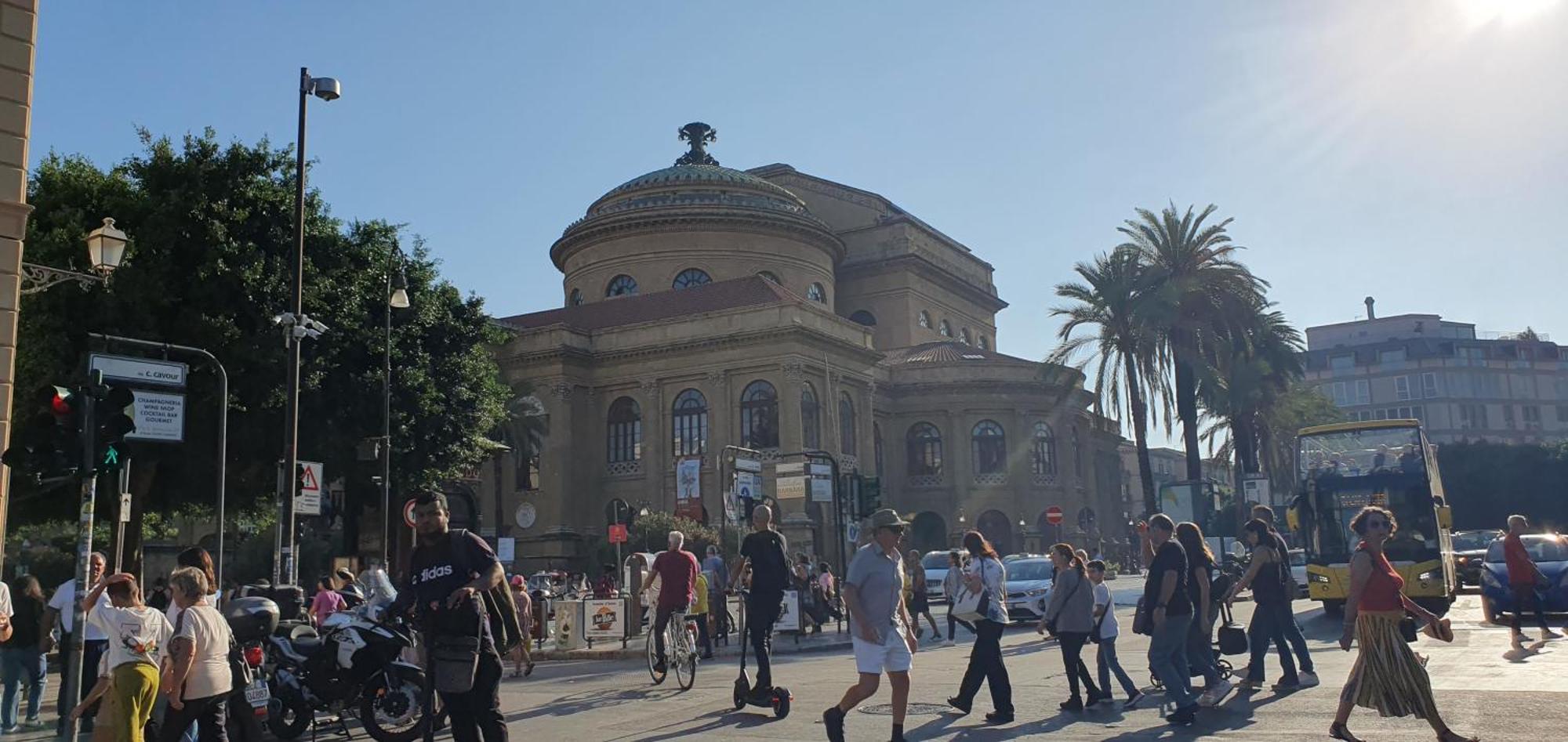Piccola Suite E Dimora Del Teatro Massimo Палермо Экстерьер фото